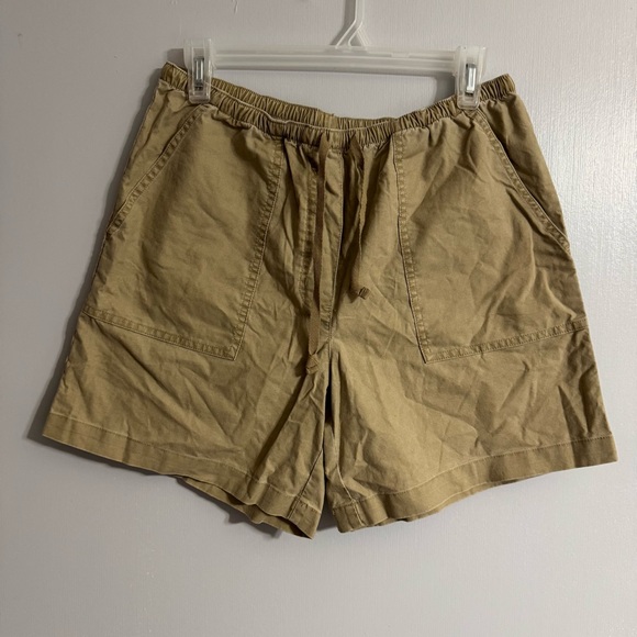 L.L. Bean Khaki Classic Fit Elastic Waist Shorts Size Small - Picture 1 of 7
